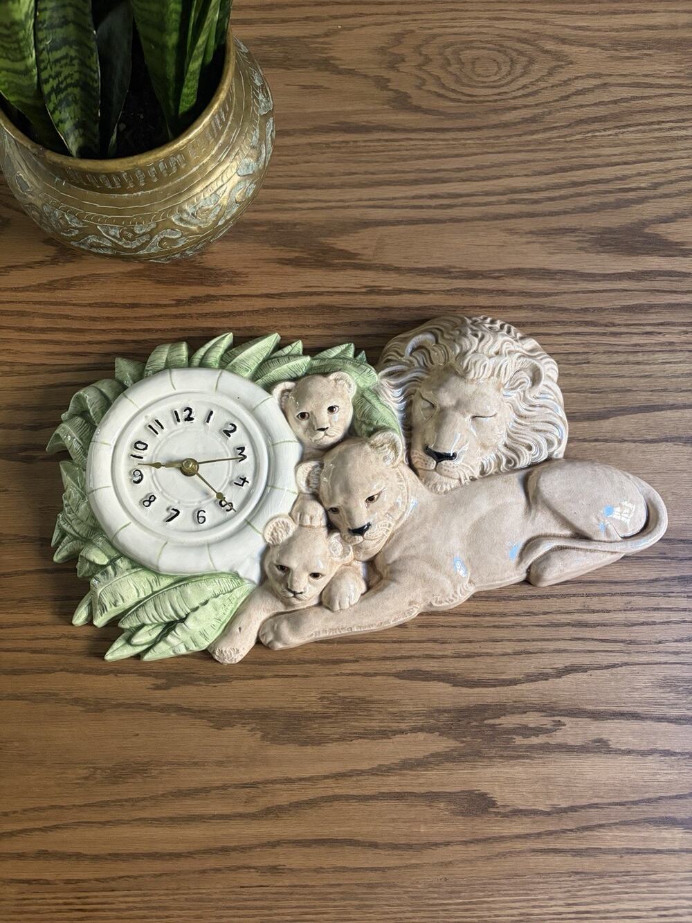 Vintage Holland Mold Ceramic Hand Painted Lion Clock Cottagecore Animal Clock